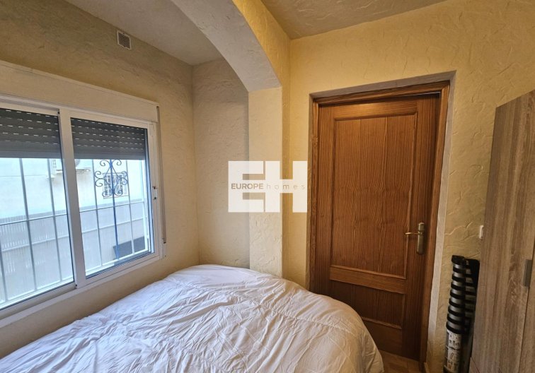 Segunda mano - Bungalow - Torrevieja - Los Balcones 