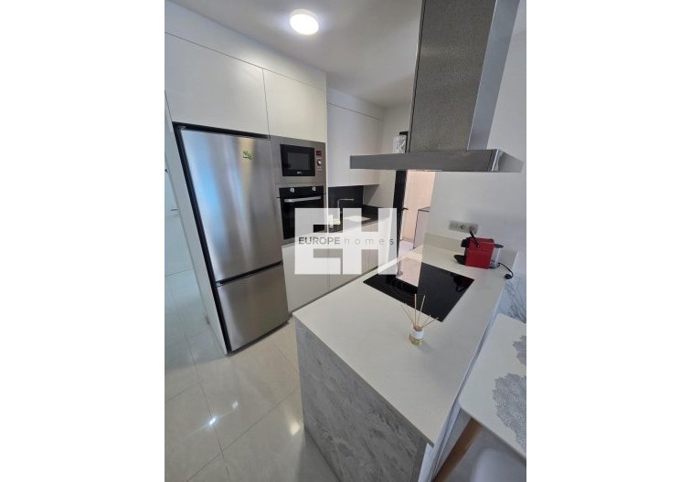 Segunda mano - Apartamento  - Torrevieja - Estacion De Autobuses