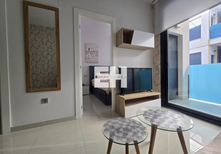 Segunda mano - Apartamento  - Torrevieja - Estacion De Autobuses