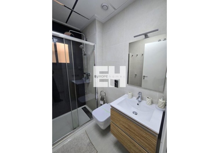 Segunda mano - Apartamento  - Torrevieja - Estacion De Autobuses