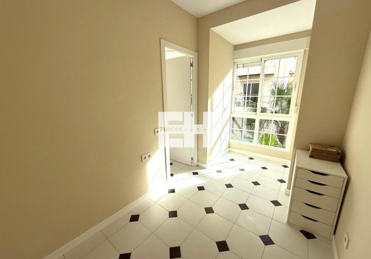 Segunda mano - Apartamento  - Torrevieja - Centro