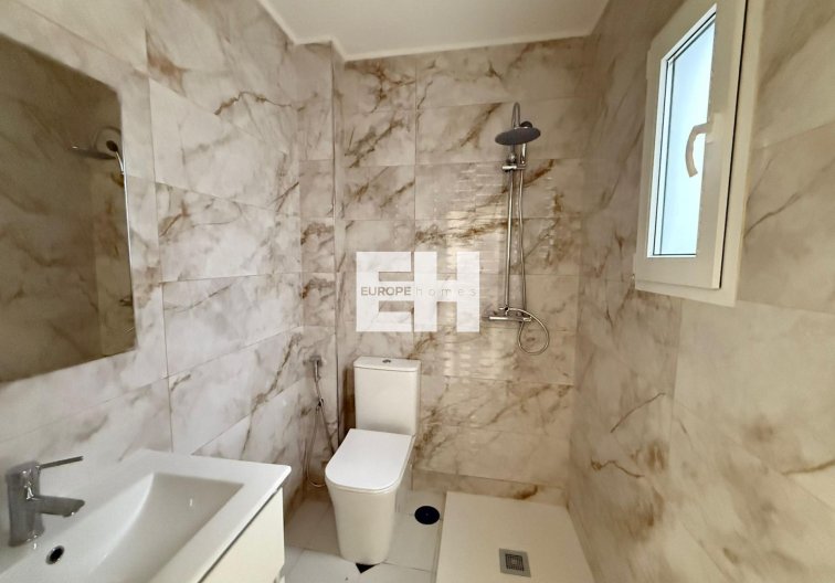 Segunda mano - Apartamento  - Torrevieja - Centro