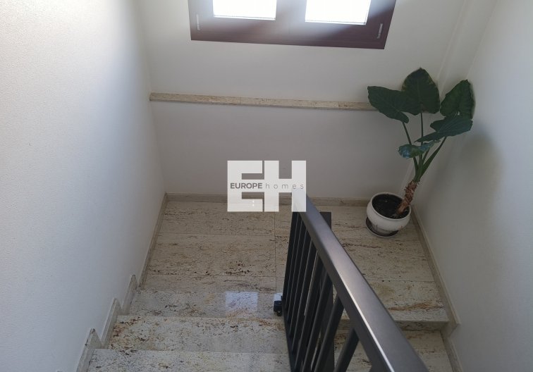 Segunda mano - town house - Roldan - Inland