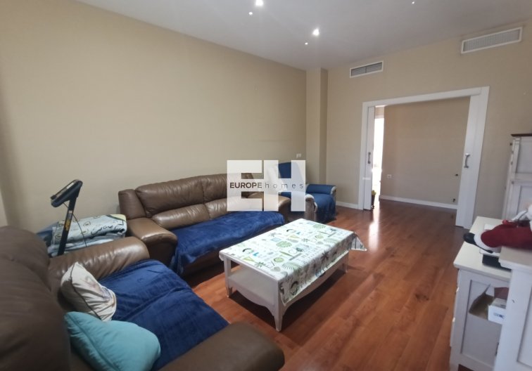 Segunda mano - town house - Roldan - Inland