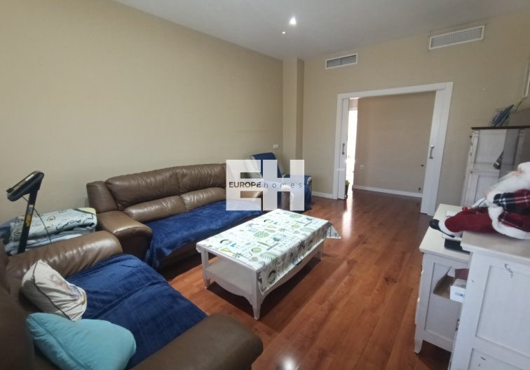 Segunda mano - town house - Roldan - Inland