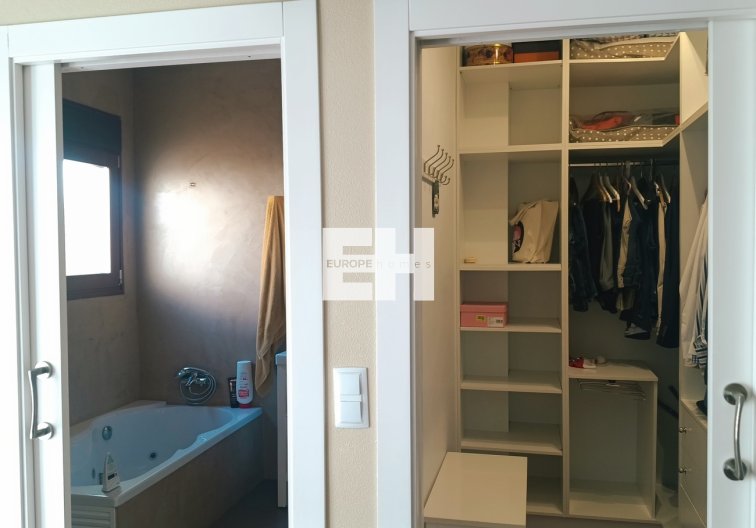 Segunda mano - town house - Roldan - Inland