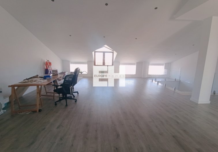 Segunda mano - town house - Roldan - Inland