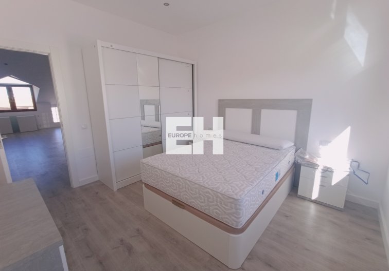 Segunda mano - town house - Roldan - Inland