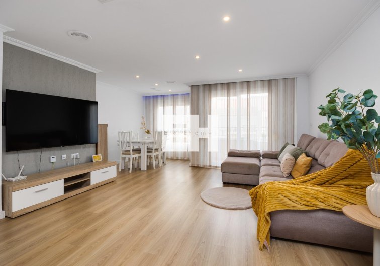 Segunda mano - Apartamento  - Torrevieja - Centro