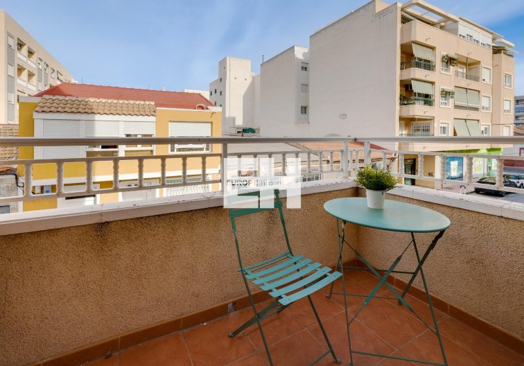 Segunda mano - Apartamento  - Torrevieja - Centro
