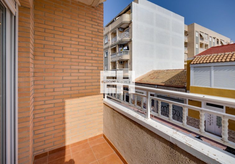 Segunda mano - Apartamento  - Torrevieja - Centro