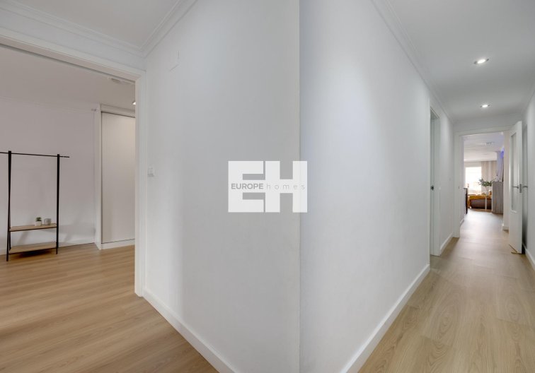 Segunda mano - Apartamento  - Torrevieja - Centro