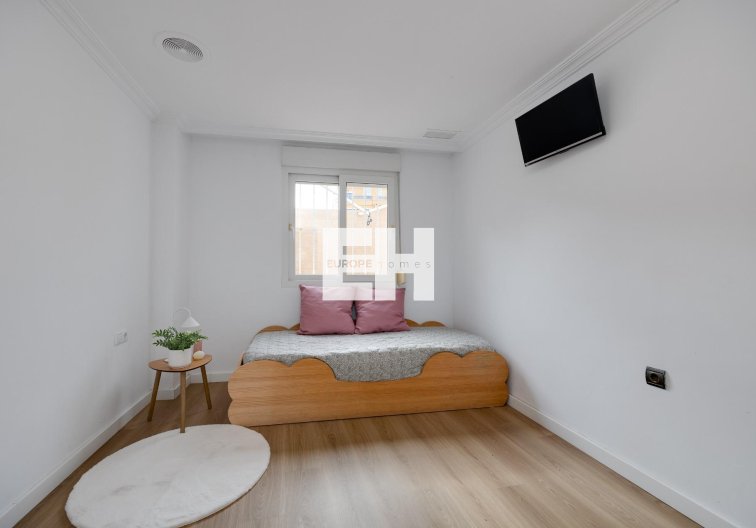 Segunda mano - Apartamento  - Torrevieja - Centro