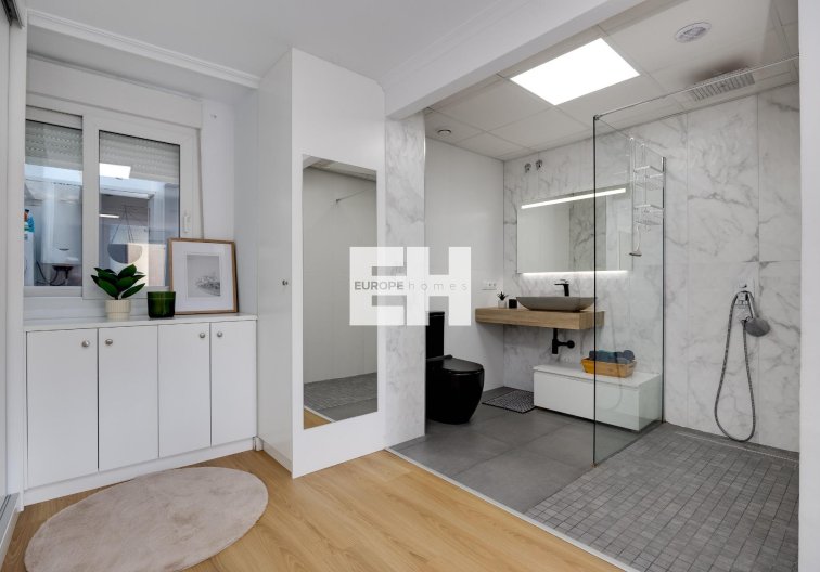 Segunda mano - Apartamento  - Torrevieja - Centro