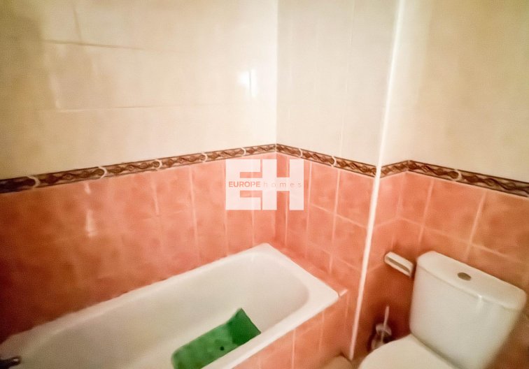 Segunda mano - Apartamento  - Torrevieja - Parque De Las Naciones