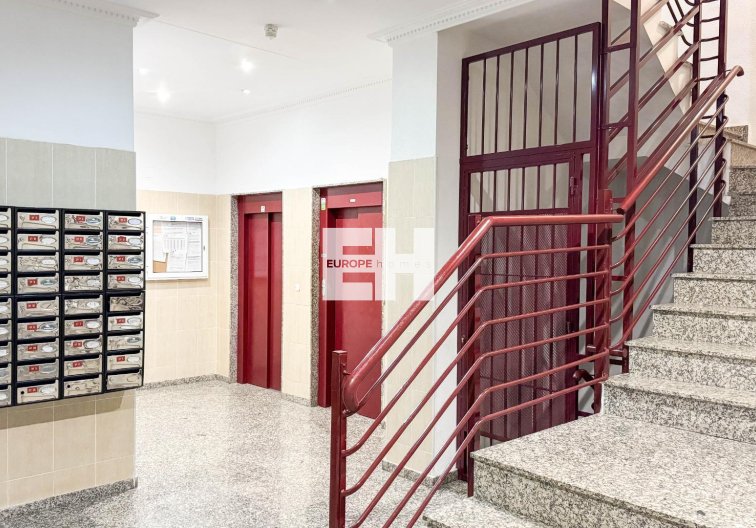 Segunda mano - Apartamento  - Torrevieja - Parque De Las Naciones