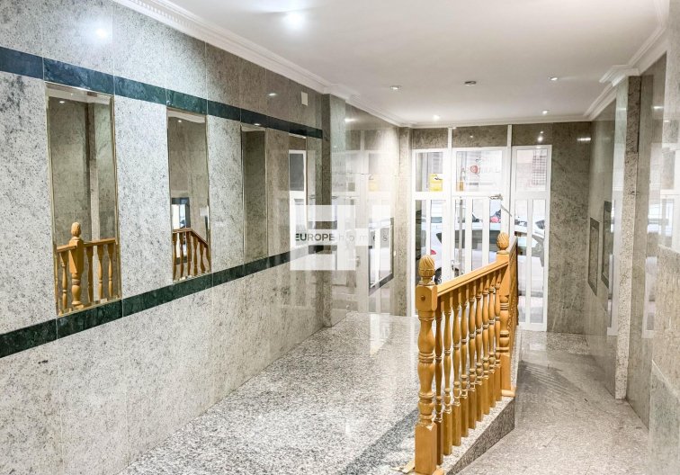 Segunda mano - Apartamento  - Torrevieja - Parque De Las Naciones