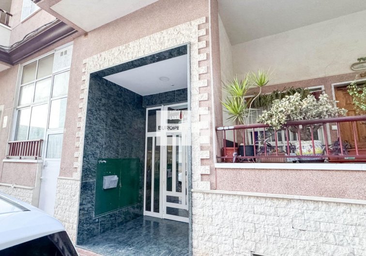 Segunda mano - Apartamento  - Torrevieja - Parque De Las Naciones