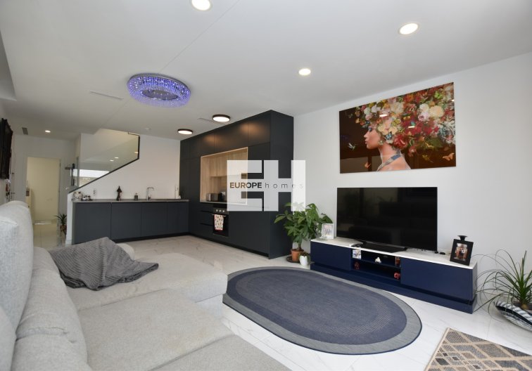 Segunda mano - villa - Los Montesinos - Costa Blanca