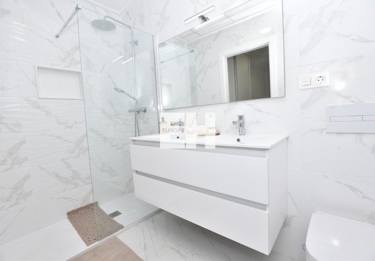 Segunda mano - villa - Los Montesinos - Costa Blanca