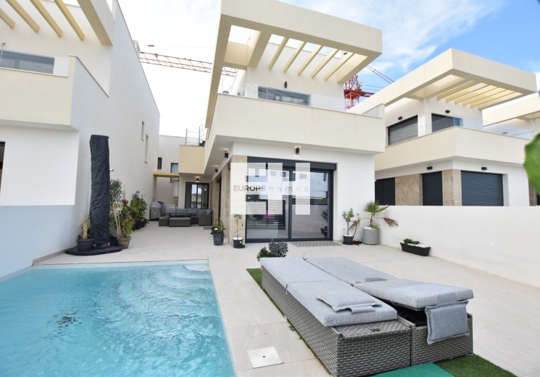 Segunda mano - villa - Los Montesinos - Costa Blanca