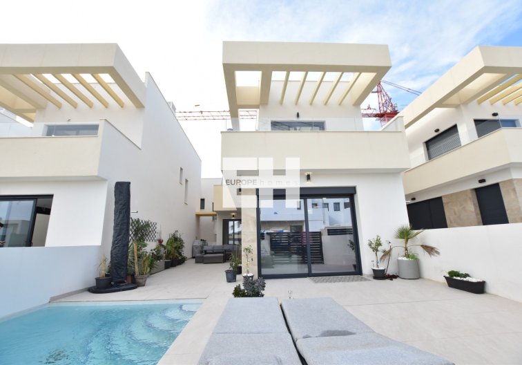 Segunda mano - villa - Los Montesinos - Costa Blanca