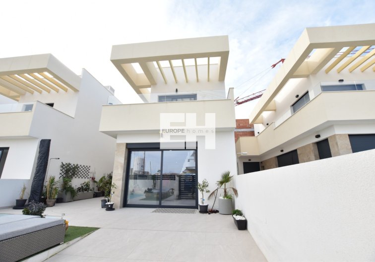 Segunda mano - villa - Los Montesinos - Costa Blanca