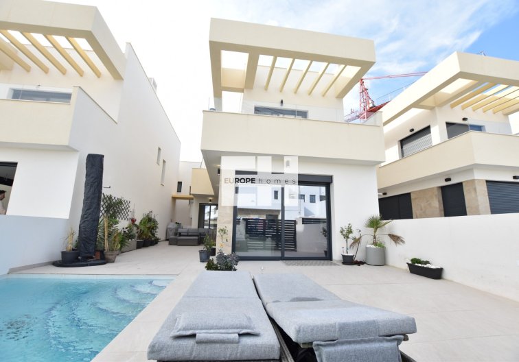 Segunda mano - villa - Los Montesinos - Costa Blanca