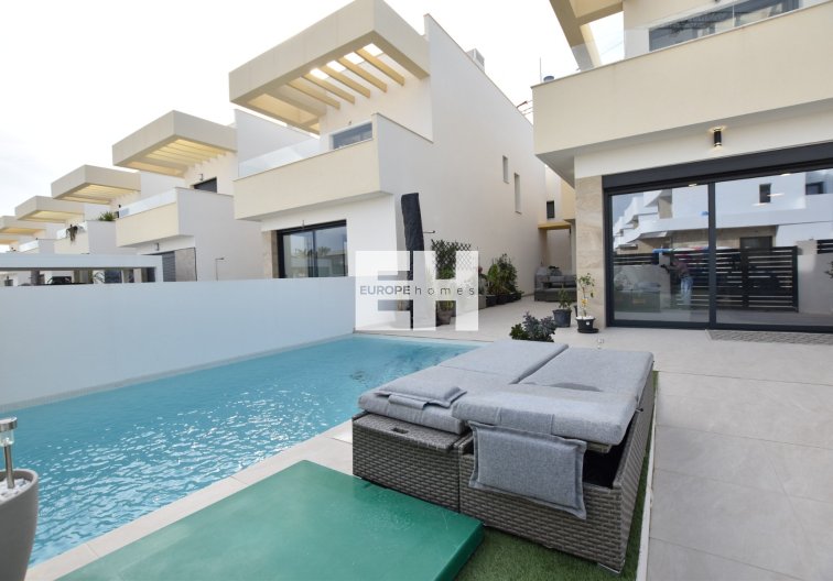 Segunda mano - villa - Los Montesinos - Costa Blanca