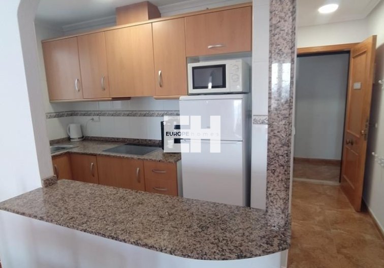 Segunda mano - Apartamento  - Torrevieja - CASCO URBANO