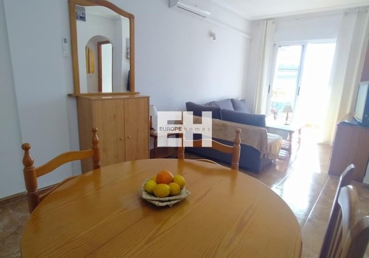 Segunda mano - Apartamento  - Torrevieja - CASCO URBANO