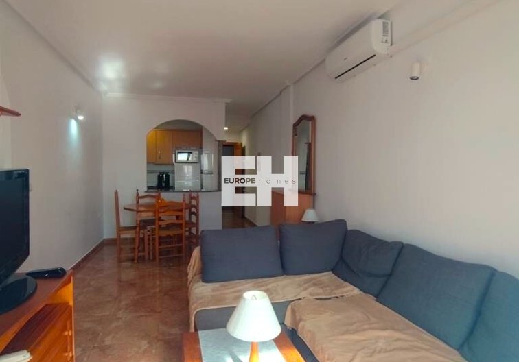 Segunda mano - Apartamento  - Torrevieja - CASCO URBANO