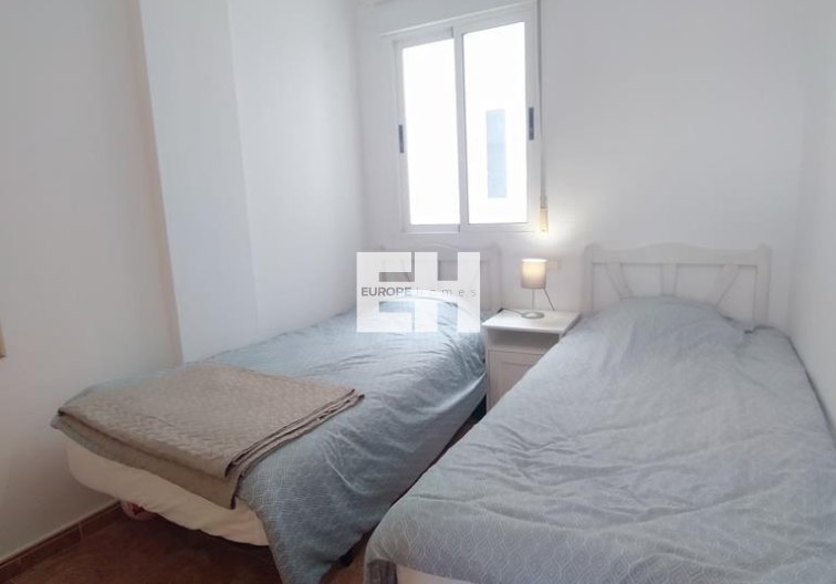 Segunda mano - Apartamento  - Torrevieja - CASCO URBANO