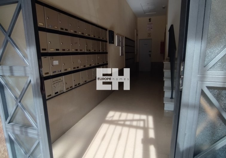 Segunda mano - Apartamento  - Torrevieja - CASCO URBANO