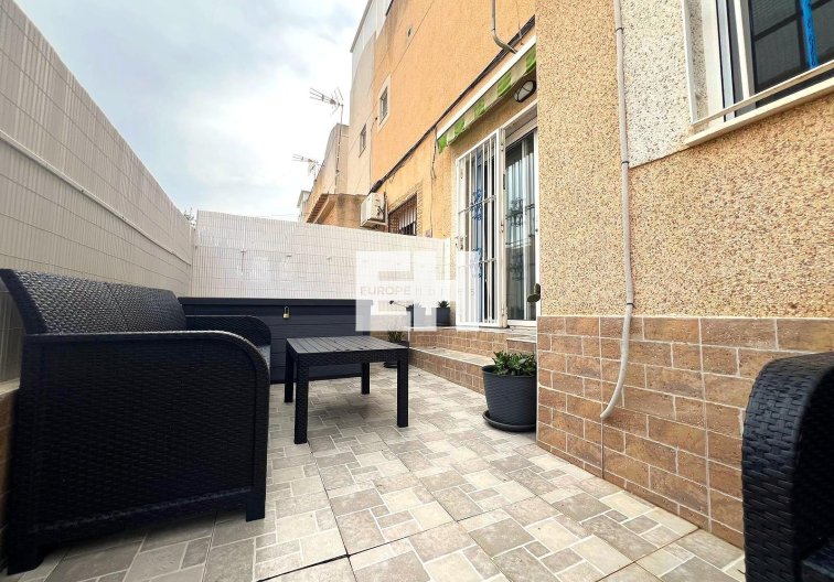 Segunda mano - Bungalow - Torrevieja - Los Balcones 