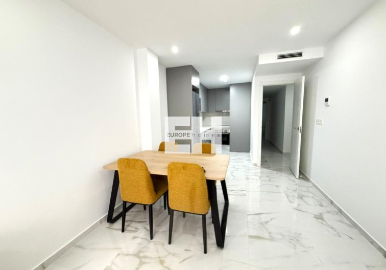 Segunda mano - Apartamento  - Torrevieja - Parque De Las Naciones