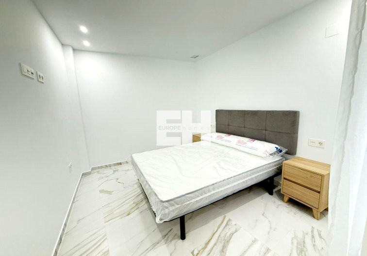 Segunda mano - Apartamento  - Torrevieja - Parque De Las Naciones