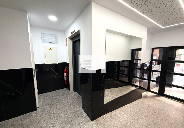 Segunda mano - Apartamento  - Torrevieja - Parque De Las Naciones