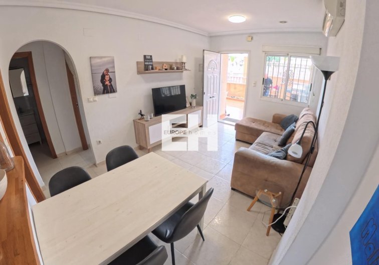 Segunda mano - Apartamento  - Torrevieja - Centro