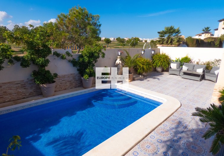 Revente - villa - Playa Flamenca - Costa Blanca