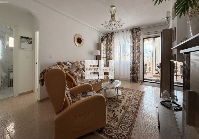 Segunda mano - Apartamento  - Torrevieja - Urb. Calas Blancas III