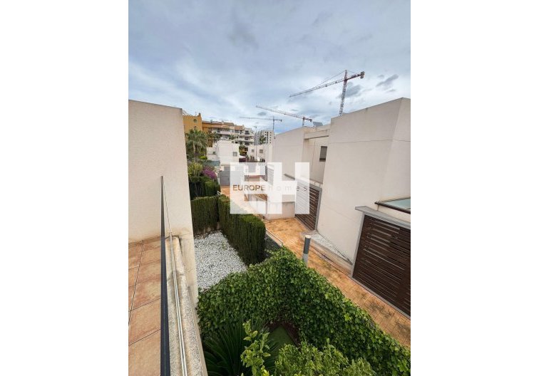 Segunda mano - town house - Torrevieja - Punta Prima