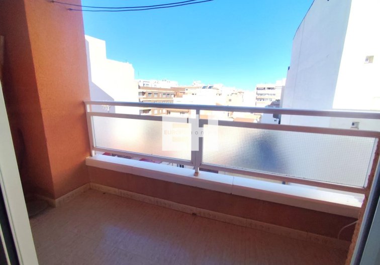 Segunda mano - Apartamento  - Torrevieja - Centro