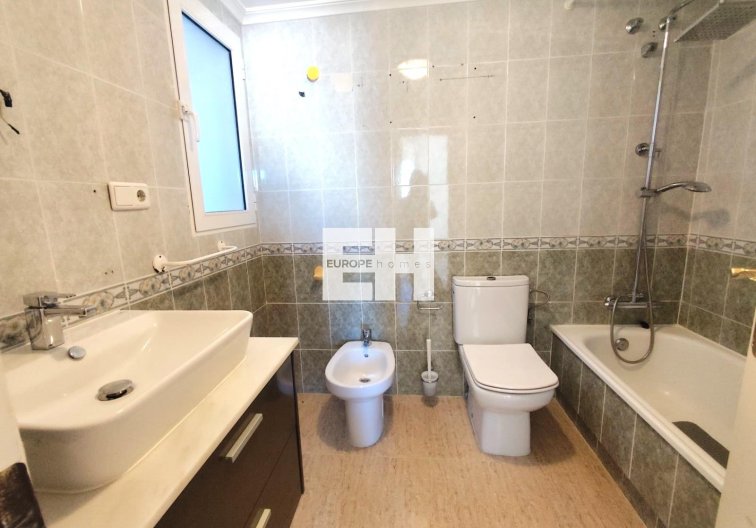 Segunda mano - Apartamento  - Torrevieja - Centro