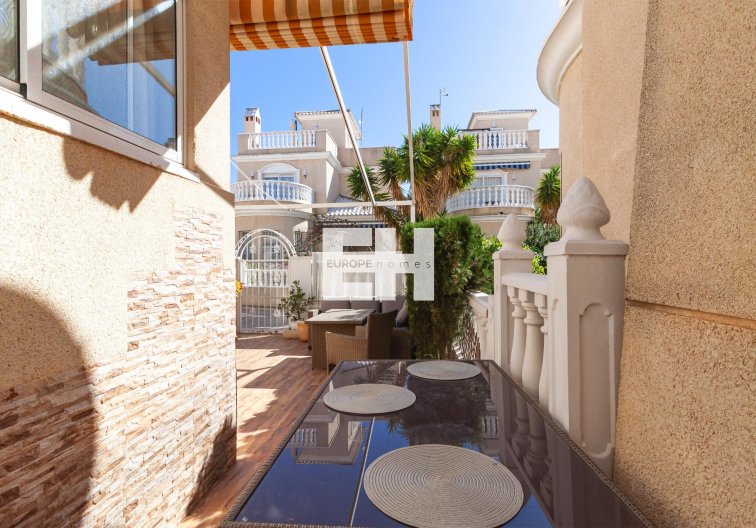 Resale - villa - Orihuela Costa - Los Almendros-la Florida