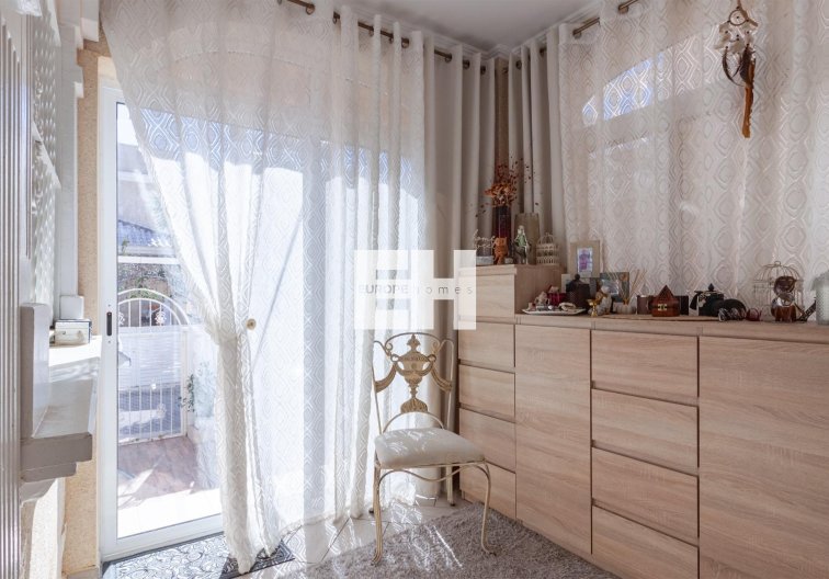 Resale - villa - Orihuela Costa - Los Almendros-la Florida