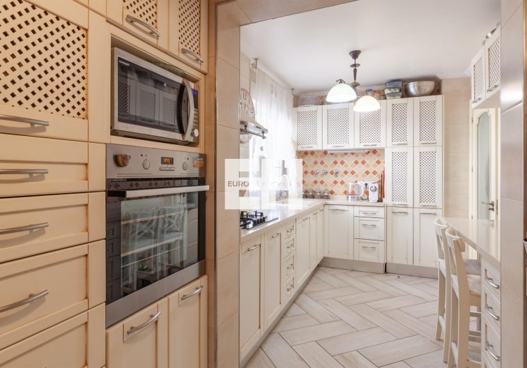 Resale - villa - Orihuela Costa - Los Almendros-la Florida