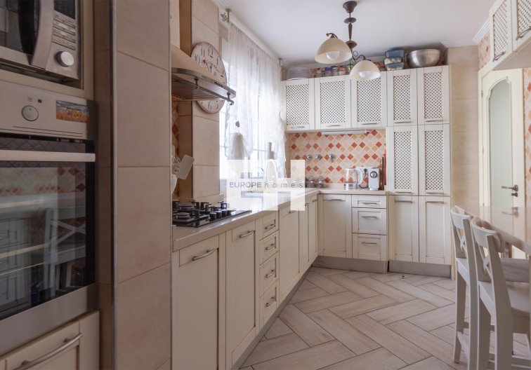 Resale - villa - Orihuela Costa - Los Almendros-la Florida