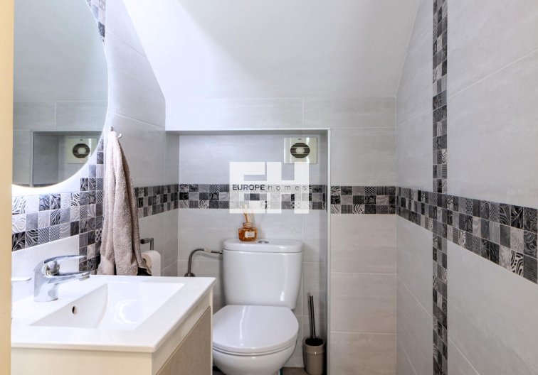 Resale - villa - Orihuela Costa - Los Almendros-la Florida