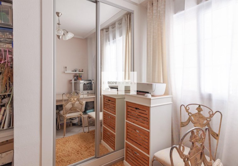 Resale - villa - Orihuela Costa - Los Almendros-la Florida